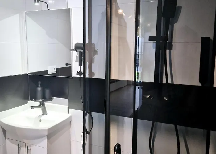 Silversky Duo شقة وارسو